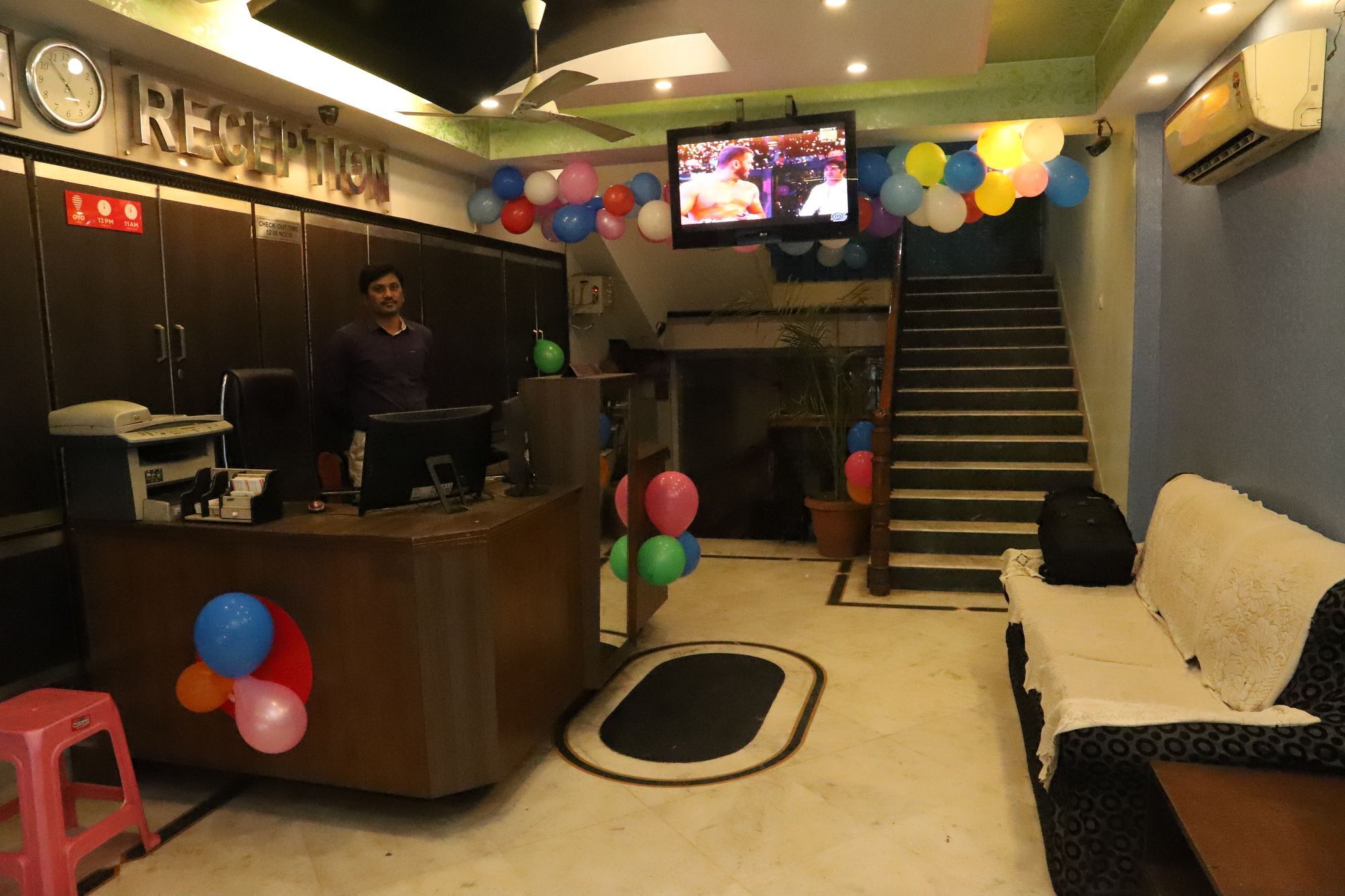Airport Hotel Aerocity Inn Neu-Delhi Exterior foto